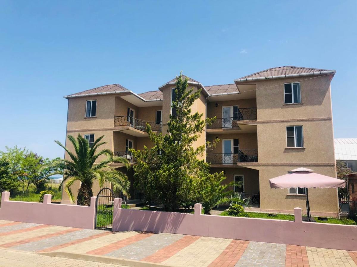 Nika Inn Kobuleti Exterior photo